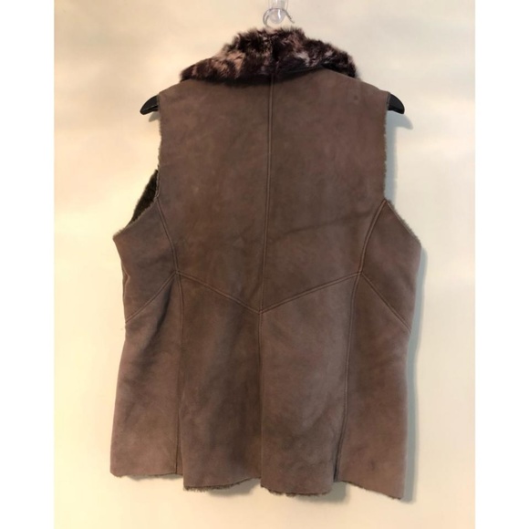 Chas Mackenzie Genuine Shearling Fur Vest - Made in England - NWT - Size L - - Picture 3 of 8